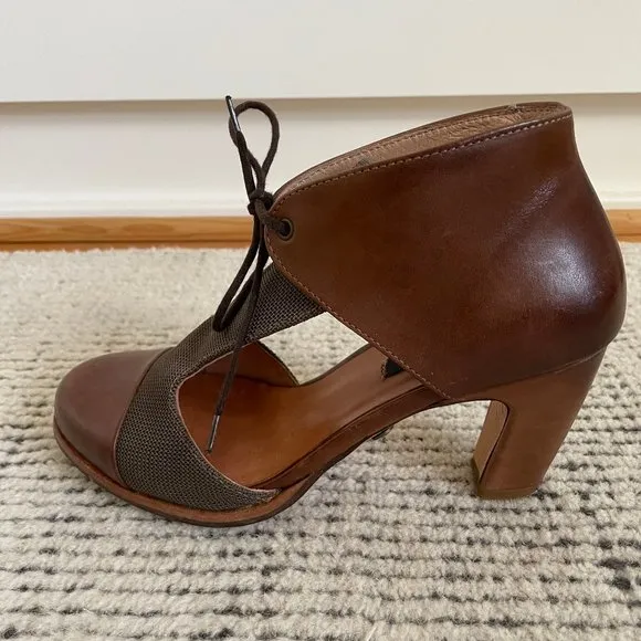 Neosens Leather Mary Janes T-strap Tie Up Brown Size EU 36
