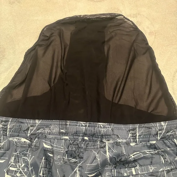 Never worn: Onia Charles Boat Print Men’s Swim Trunks Size XXL