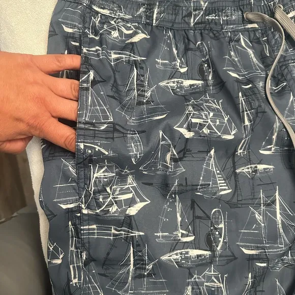 Never worn: Onia Charles Boat Print Men’s Swim Trunks Size XXL