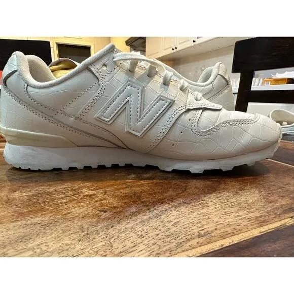 New Balance 696 Series White Leather Lace Up Sneaker Shoes Size 9