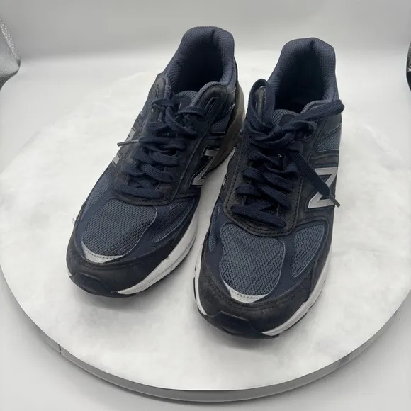 New Balance 990V5 made in USA Blue Athletic Shoes with Mesh Upper Size 10.5
