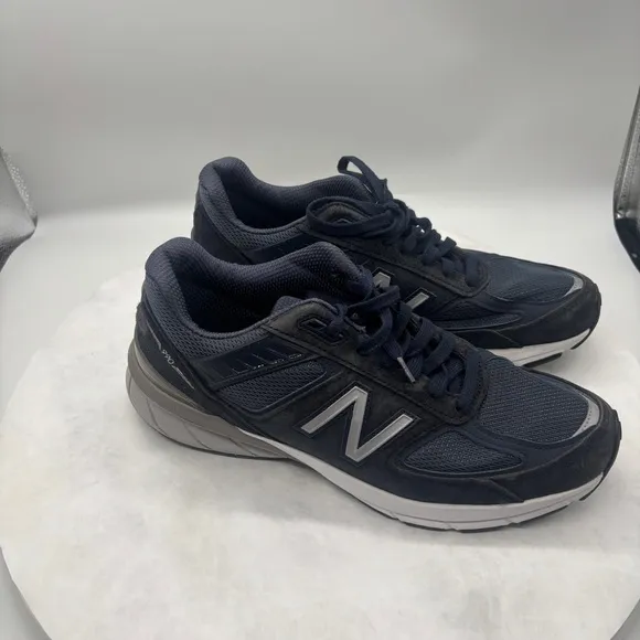 New Balance 990V5 made in USA Blue Athletic Shoes with Mesh Upper Size 10.5