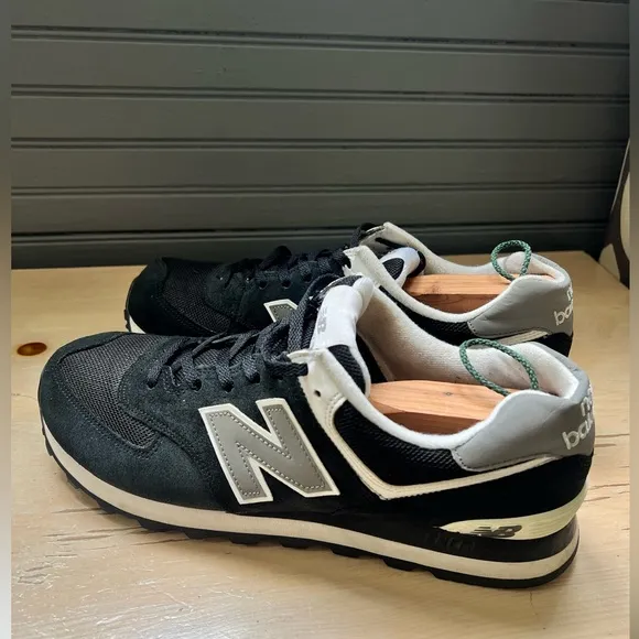 New Balance Men's 574 Core Classic Shoes Sneakers Black/White Size 10
