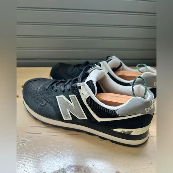 New Balance Men's 574 Core Classic Shoes Sneakers Black/White Size 10