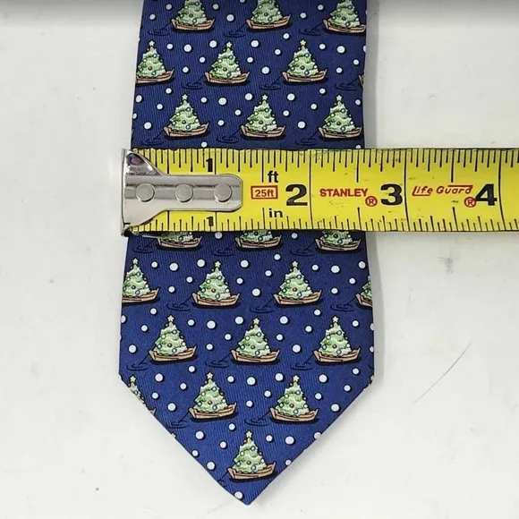 New boys Vineyard Vines Tree &amp; Boat Christmas tie
