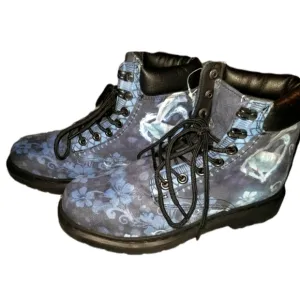 NEW Dolphin Theme Boots