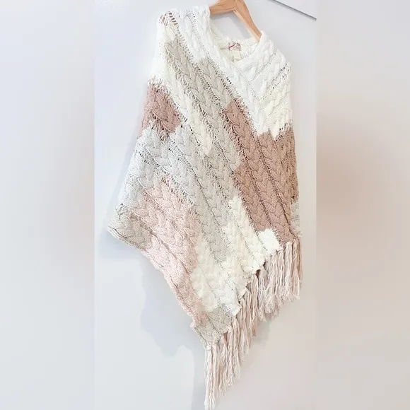 NEW Free People Revelry Cable Fringe Poncho Sweater Top Neutral OS Rare Bohemian