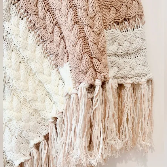 NEW Free People Revelry Cable Fringe Poncho Sweater Top Neutral OS Rare Bohemian