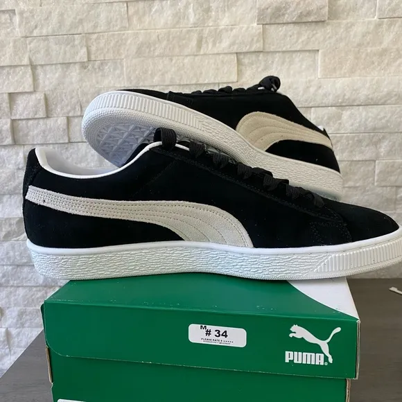 new in box Puma mens/hommes suede classic size 11 puma black and white