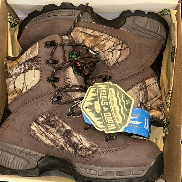 New in Box Wood N' Stream Men's Gunner Camo Hunting Boots size 9