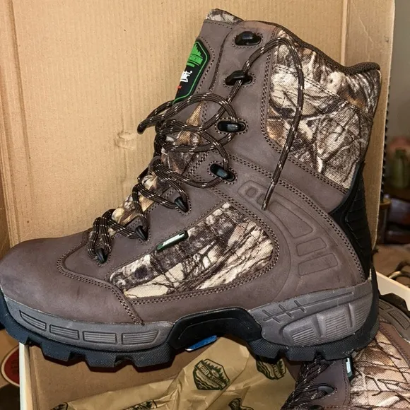 New in Box Wood N' Stream Men's Gunner Camo Hunting Boots size 9