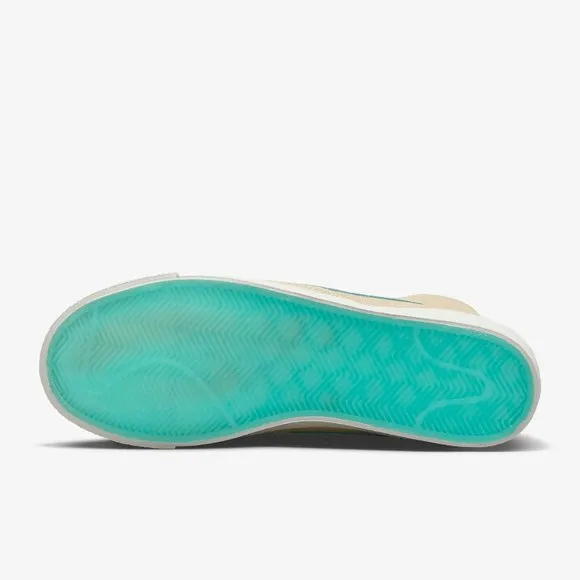 [NEW] Men's Nike Blazer Mid '77 SE Shoes FJ4414-200