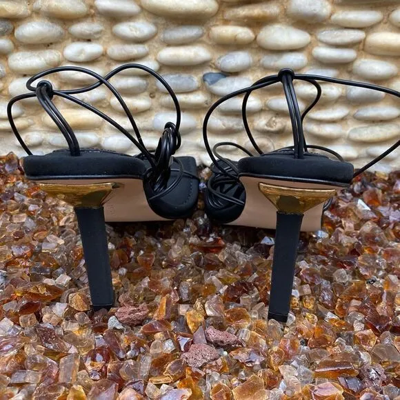 New (NIB): Good American Caged Slanted Sandals in Neoprene Black size 7.5