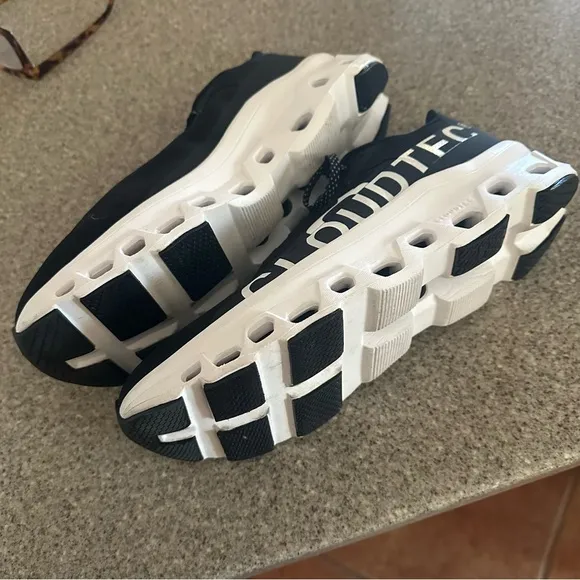 New no box. On CloudMonster  Shoes 8.5 Men’s 10 Women’s