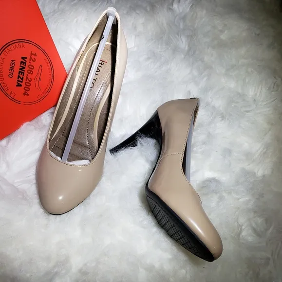 NEW Rialto White Mountain Coline Natural Patent Leather Hi Heels Classic Shoes