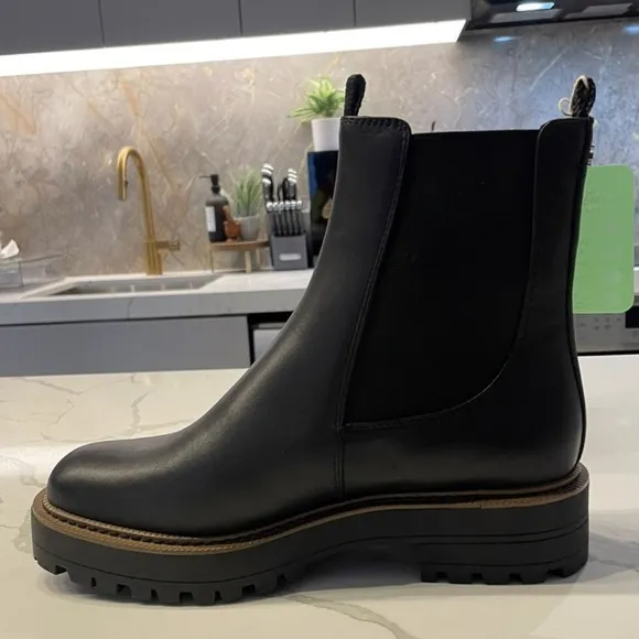 🌸NEW Sam Edelman Black Leather Chelsea Boots Women’s Sz 9 With Box.