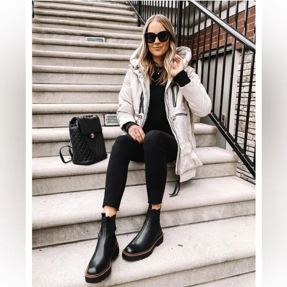 🌸NEW Sam Edelman Black Leather Chelsea Boots Women’s Sz 9 With Box.