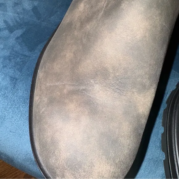 New Size 10 Blundstone Chelsea Boots Style #585 Rustic Brown