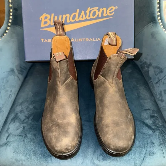New Size 10 Blundstone Chelsea Boots Style #585 Rustic Brown