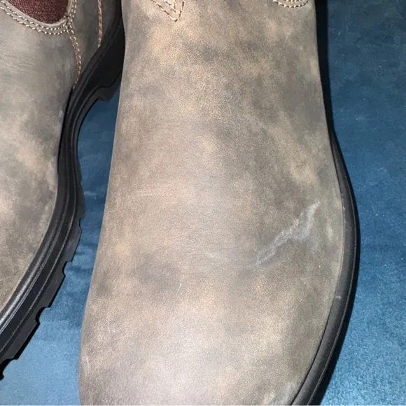 New Size 10 Blundstone Chelsea Boots Style #585 Rustic Brown