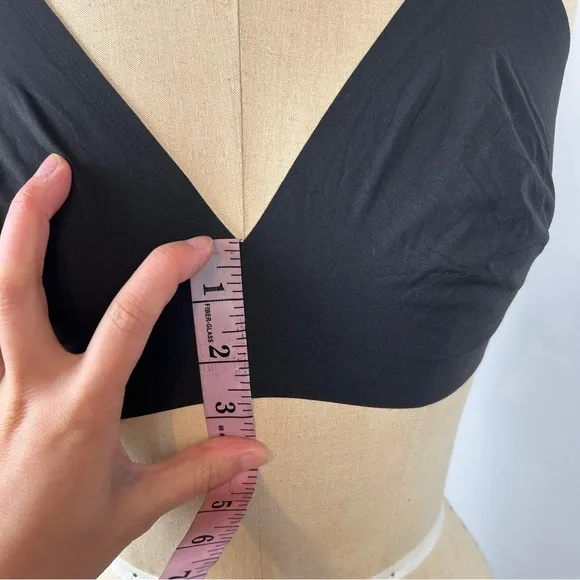 NEW Skims Naked Plunge Onyx Black Bra Style BR-PLG-1885 Size XL