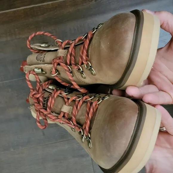 NEW Sorel Hi Line Hiker Boots Womens 9 Beige Outdoors Comfort Rugged
