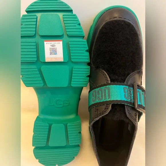 New! UGG Ashton Plush Leather/Wool Black/Green Lug Sole Shoes.