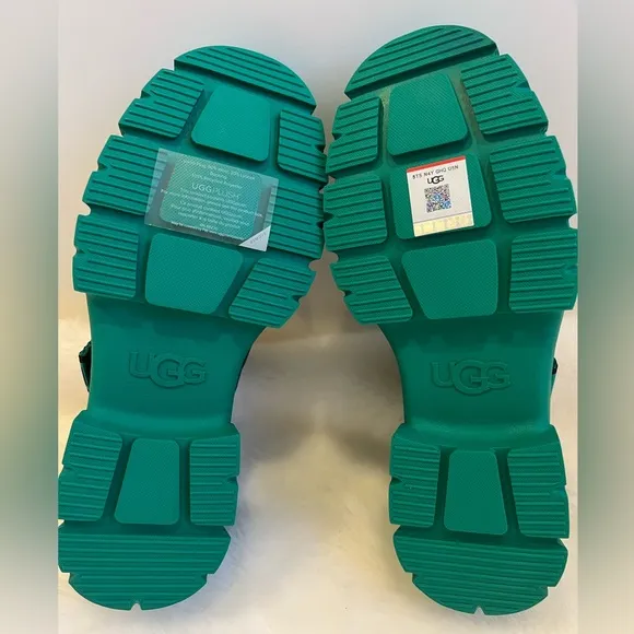 New! UGG Ashton Plush Leather/Wool Black/Green Lug Sole Shoes.
