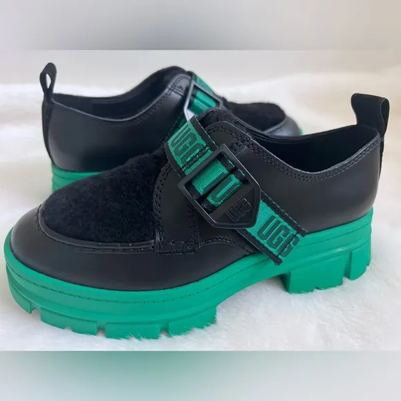New! UGG Ashton Plush Leather/Wool Black/Green Lug Sole Shoes.