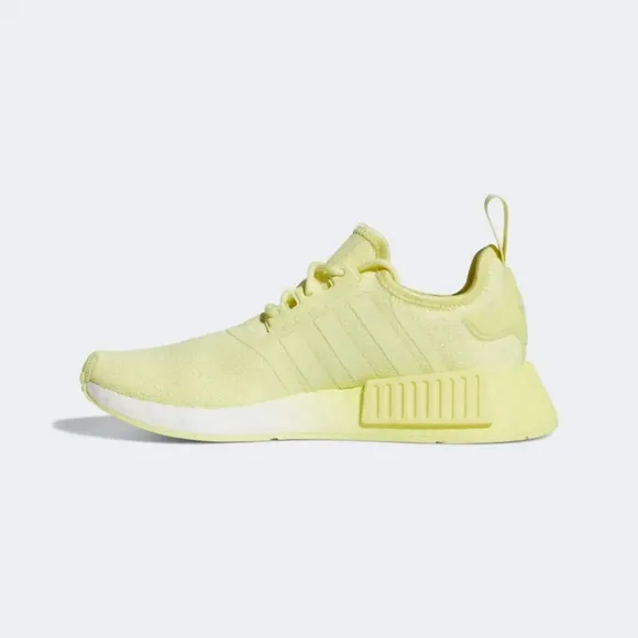 [NEW] Women's Adidas NMD_R1 Shoes GX8382