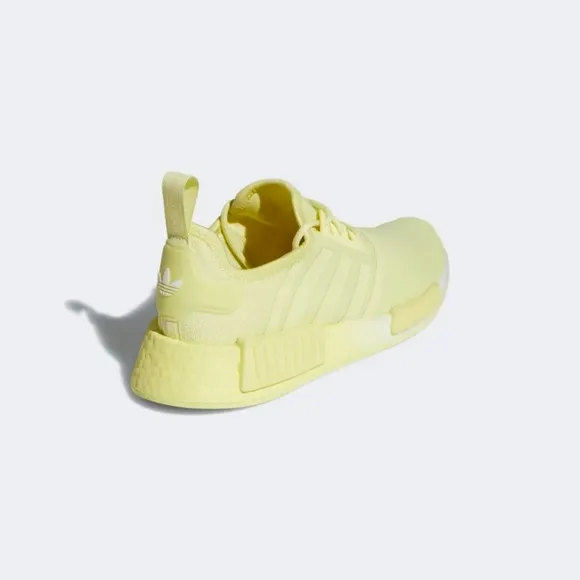 [NEW] Women's Adidas NMD_R1 Shoes GX8382