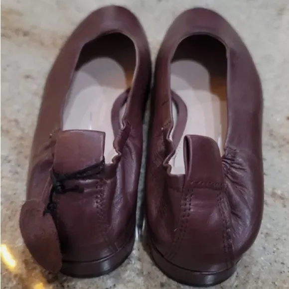 New Women's ECCO Chocolate Leather Anine Classic Ballet Flat Shoes Size 40/8.5