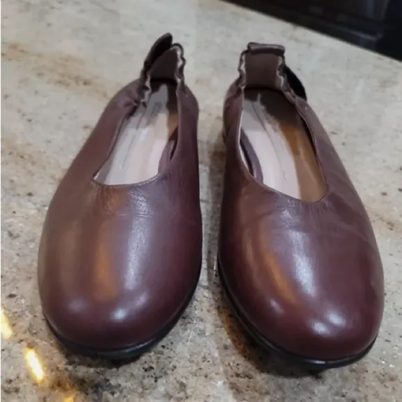 New Women's ECCO Chocolate Leather Anine Classic Ballet Flat Shoes Size 40/8.5