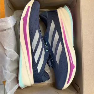 NIB adidas Women's Supernova Rise 2 Running Shoes Sneakers - Size W11/M9.5