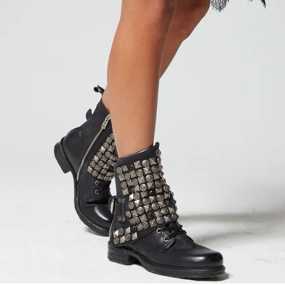 NIB AS98 Black Heavy Studded Boots Size 39
