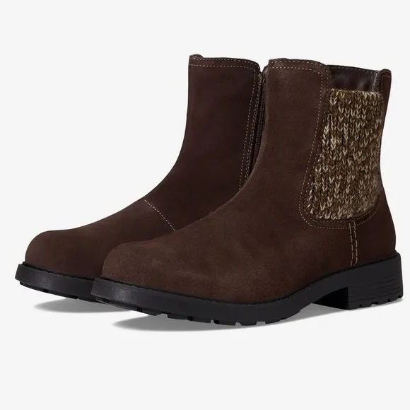 NIB Clarks Opal Sky 7M Dark Brown Suede Comfort Ankle Boots Booties