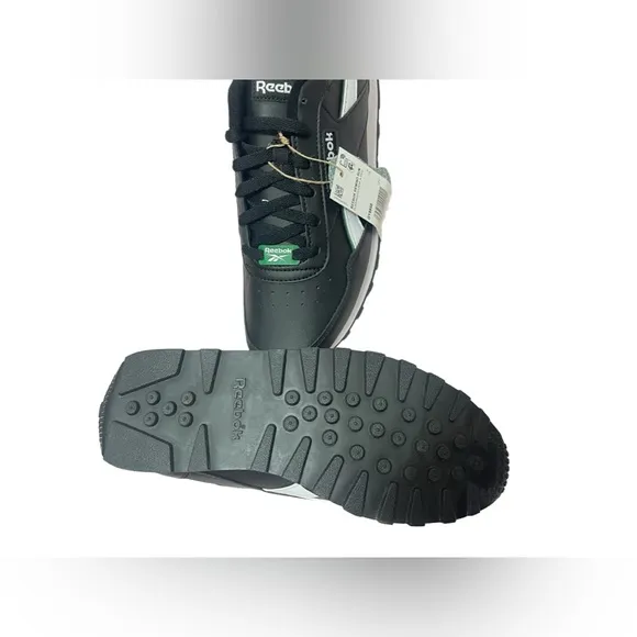 💚💚💚🌼NIB Reebok Rewind Run Mens Shoes Size 10. Color: Black/White