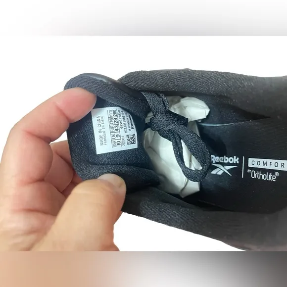 💚💚💚🌼NIB Reebok Rewind Run Mens Shoes Size 10. Color: Black/White