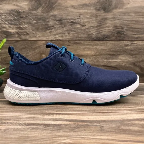 NIB Sperry Top Sider Fathom Quick Drying Sneakers