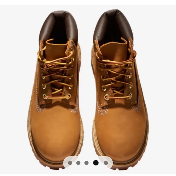 NIB Timberland Children’s 6in Premium Wheat Chukka Boots size 4 Buttas