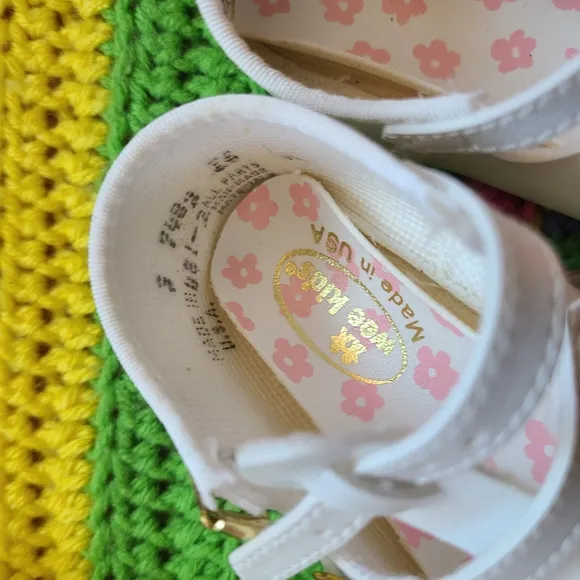 NIB Vintage 1980s White Baby Shoes