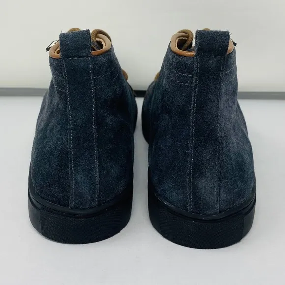 NIB*VENETTINI**Gray Suede Booties**US 5.5**$118