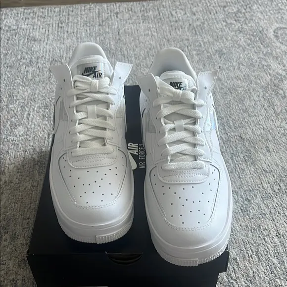 Nike Air Force 1 women’s Fontanka triple White Sneakers