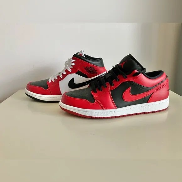 Nike Air Jordan 1 Low Reverse Bred &amp; Jordan 1 Mid Chicago Toe Both 9.5 No Boxes