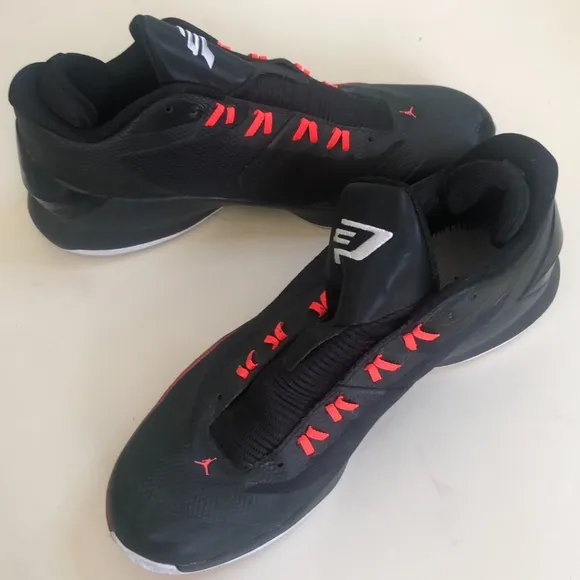 Nike Air Jordan Black/Red Men's Shoes Size 12 ﻿ ﻿