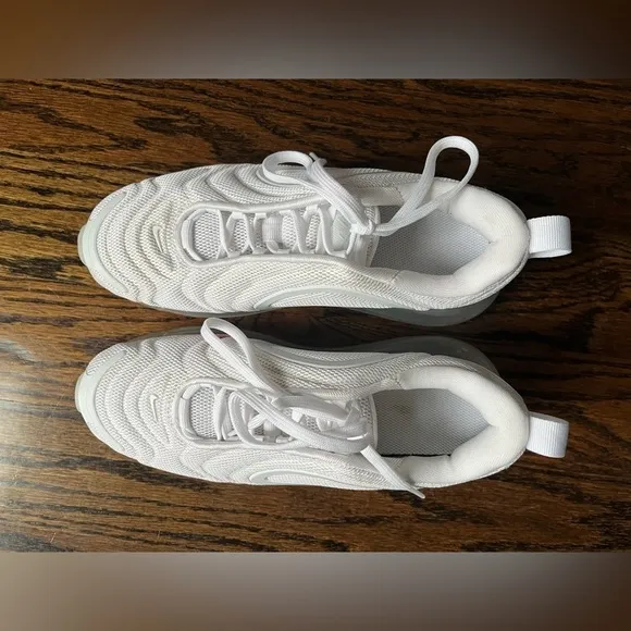 Nike Air Max 720 White Platinum Sneakers big boys Sz. 4.5 US