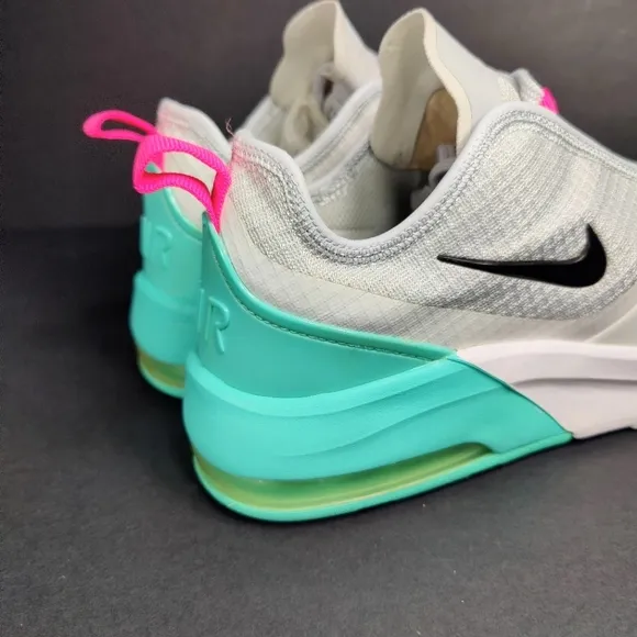 Nike Air Max Motion 2 Women's Gray Teal Casual Sneakers Mesh Shoes Size 10