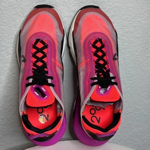 NIKE AIRMAX 2090 FUTURISM IN ICED LILAC WOMENS SNEAKERS