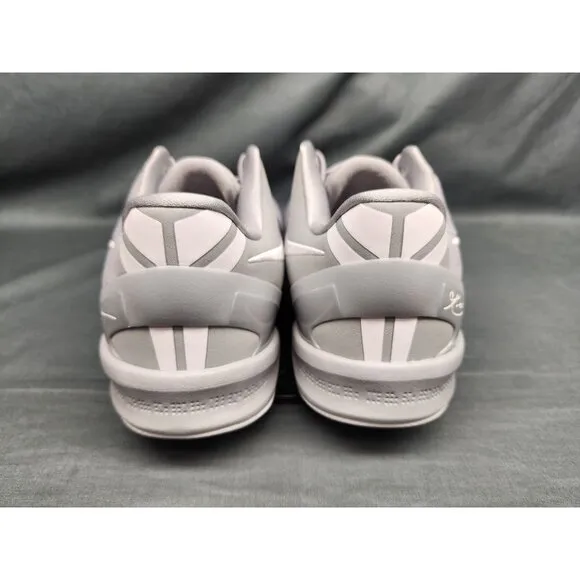 Nike Boys Kobe VIII (GS) Sneakers Mesh Wolf Grey White Size 6 NEW IN BOX!