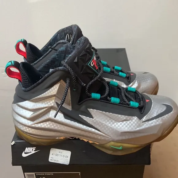Nike Chuck Posite Metallic Silver Black Mens BB shoes.